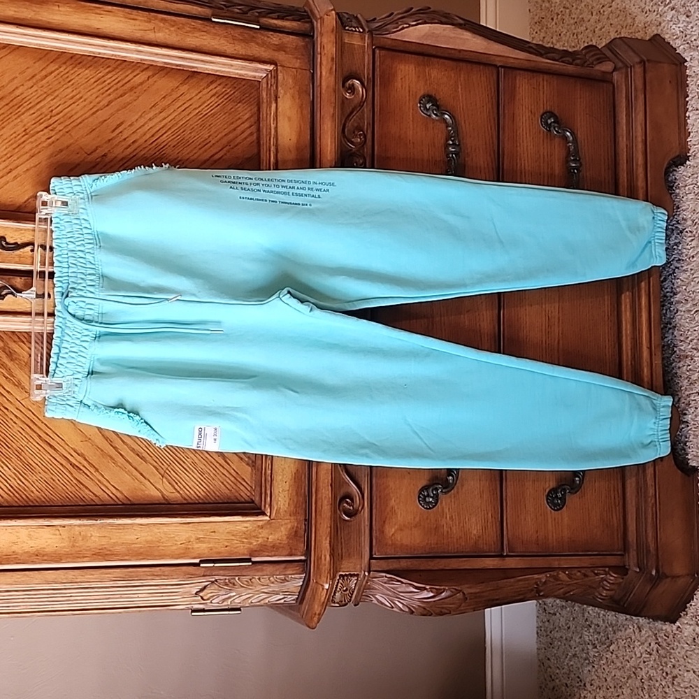 NWT Boohoo Distressed Pocket High Rise Jogger Aqua Small